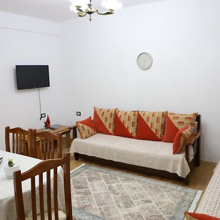Tb One Bedroom Apartment Berat Exterior foto